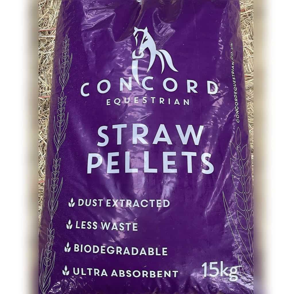 15kg bag of absorbent Concord Straw Pellet horse bedding